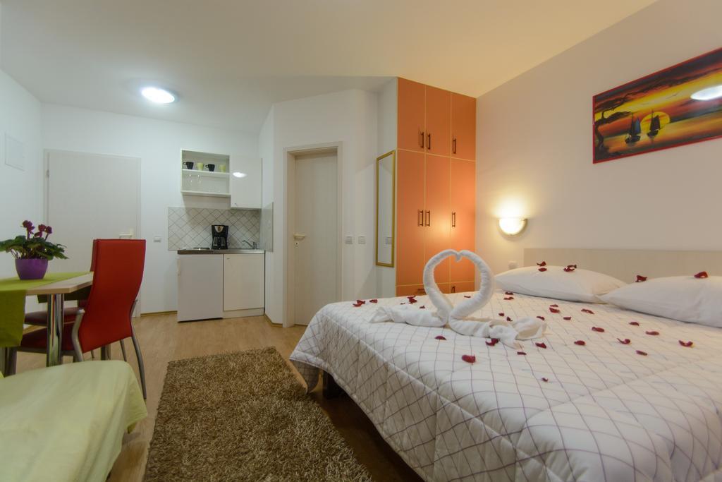 Apartments Mijo Trogir Habitación foto