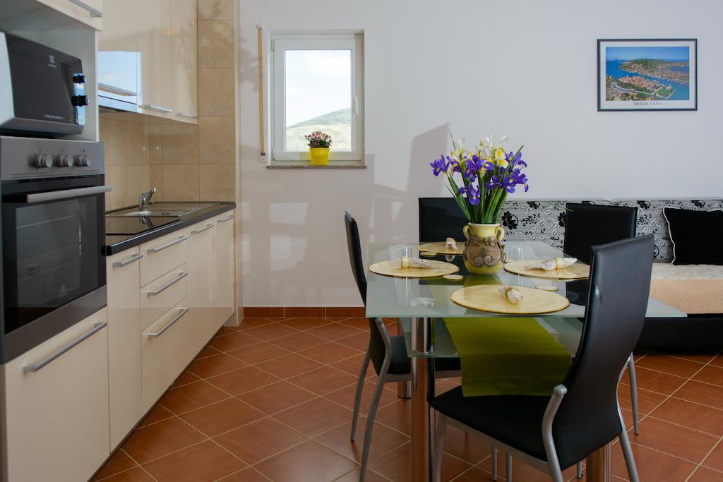 Apartments Mijo Trogir Habitación foto
